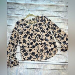 HINGE Boho Floral Button Front Blouse Size Small Beige & Navy